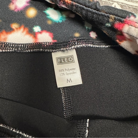 2-pack Fleo 3.25 Shorts, Size Medium - Picture 7 of 7